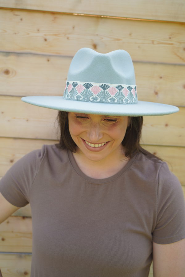 Fan Pattern Ribbon Fedora Hat - Image 8